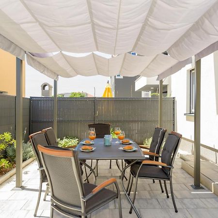 New, Private Heated Swimming Pool, Free Parking, Trogir Centar Exterior foto