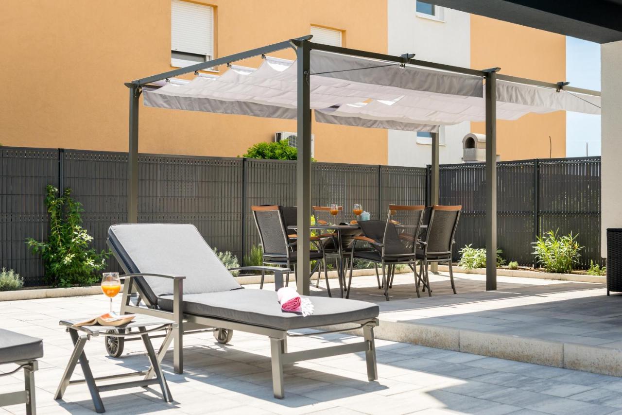 New, Private Heated Swimming Pool, Free Parking, Trogir Centar Exterior foto