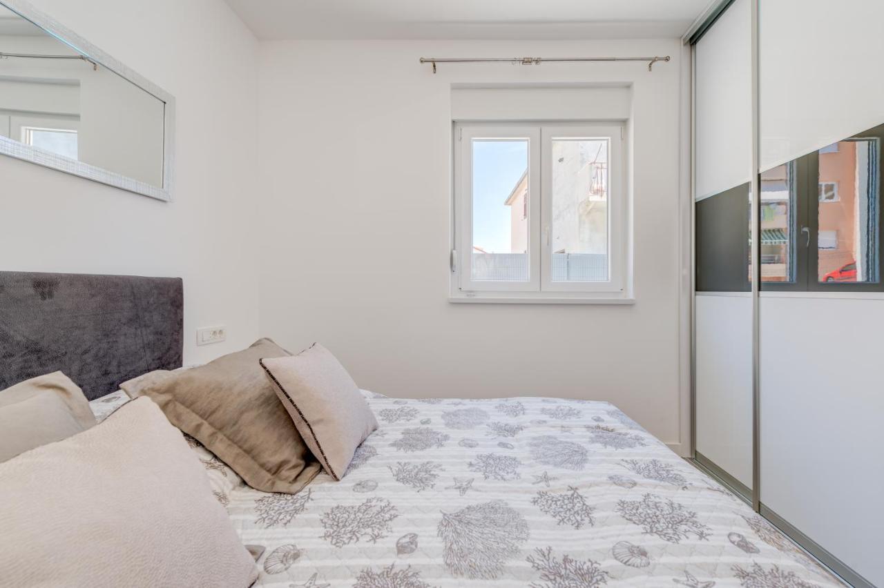 New, Private Heated Swimming Pool, Free Parking, Trogir Centar Exterior foto
