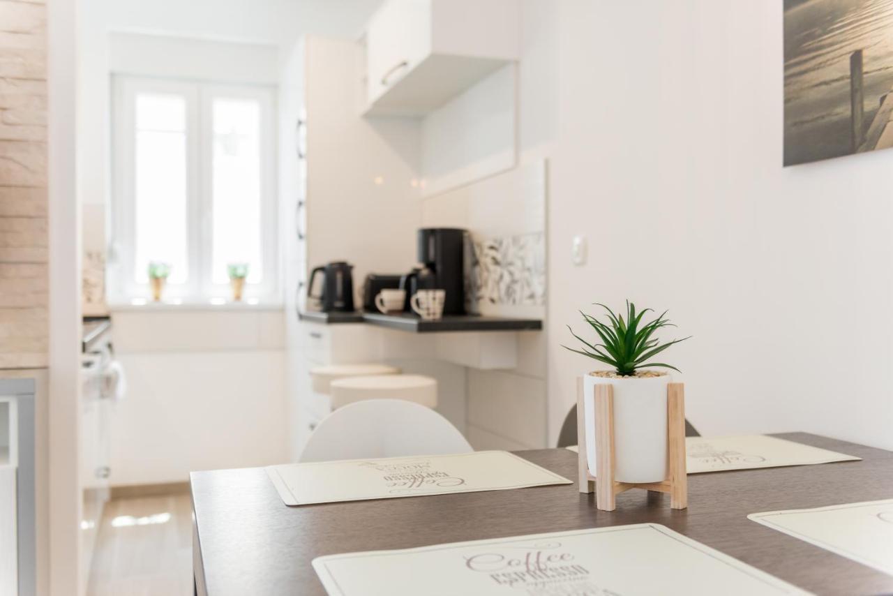 New, Private Heated Swimming Pool, Free Parking, Trogir Centar Exterior foto