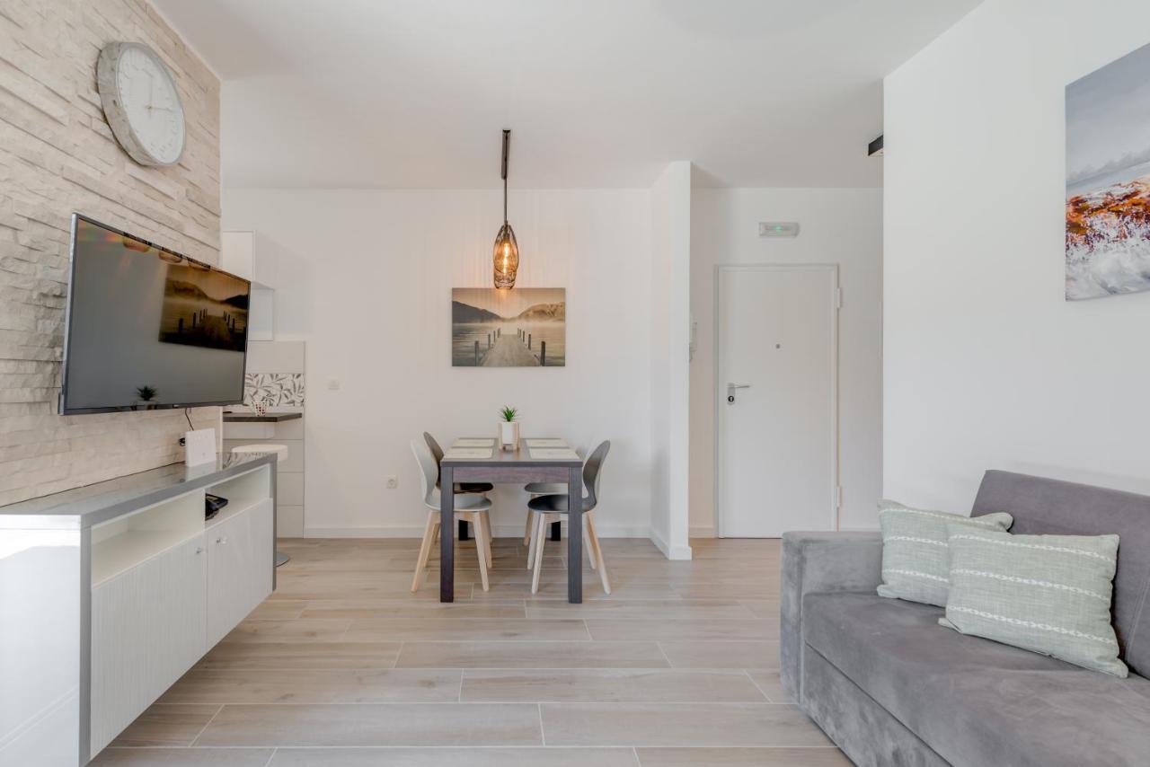 New, Private Heated Swimming Pool, Free Parking, Trogir Centar Exterior foto